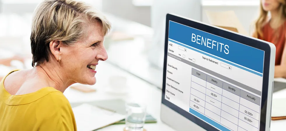 Subscriber reviewing a behaviorally structured repayment plan design for telecom on screen